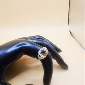 Ladies citrine ring